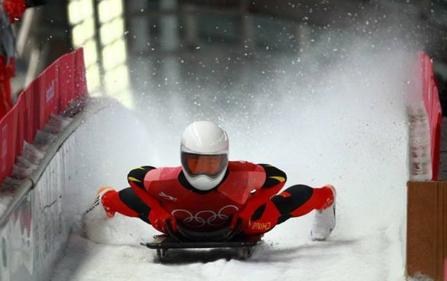 鋼架雪車